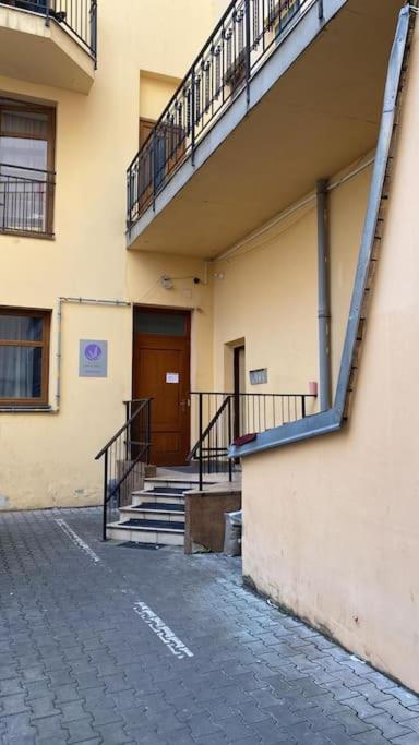 Spacious Apartment 6Min From The Dancing House Praag Buitenkant foto